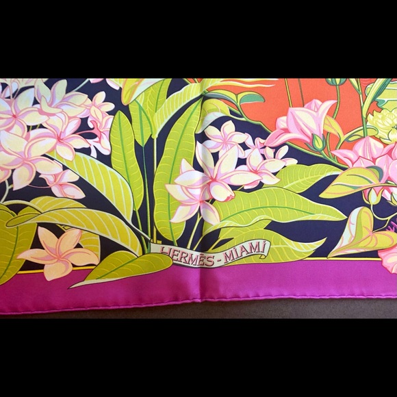Hermès Flamingo Party Scarf Miami Limited … - Picture 4 of 10